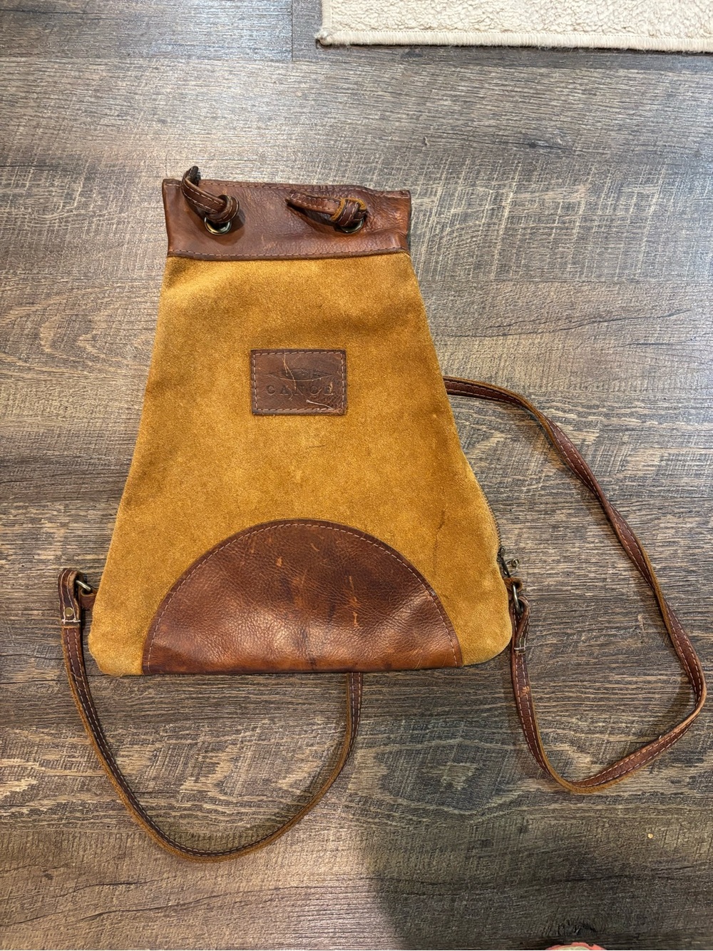 Canoe Vintage-Style Leather Backpack